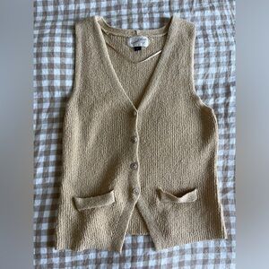 Universal Thread Tan V-Neck Sweater Vest